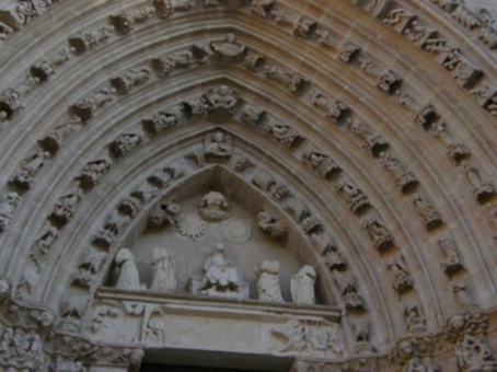 Arco gótico en el interior