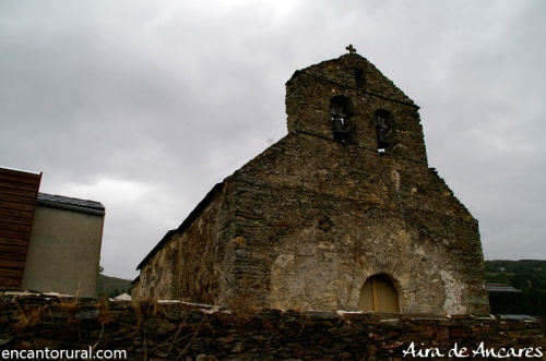 Iglesia junto al Castro de Cervantes